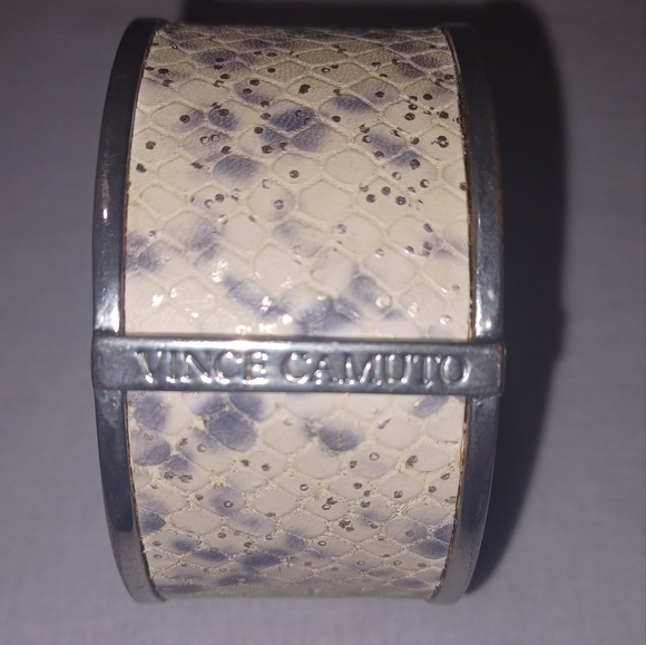 Vince Camuto Snake Print Bangle - Picture 2 of 3